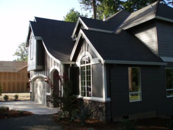 photo of front entry and corner den of the Avocet home plan